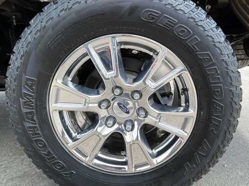 Used 2016 Ford F150 XLT w/ Equipment Group 302A Luxury AWD/4WD image 12