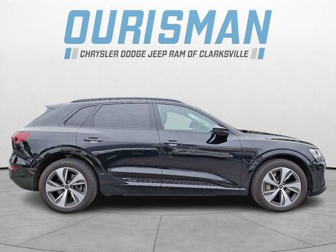 Used 2024 Audi Q8 e-tron Premium AWD/4WD image 7