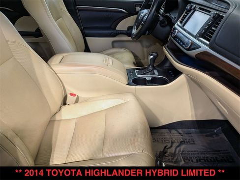 Used 2014 Toyota Highlander Limited image 30
