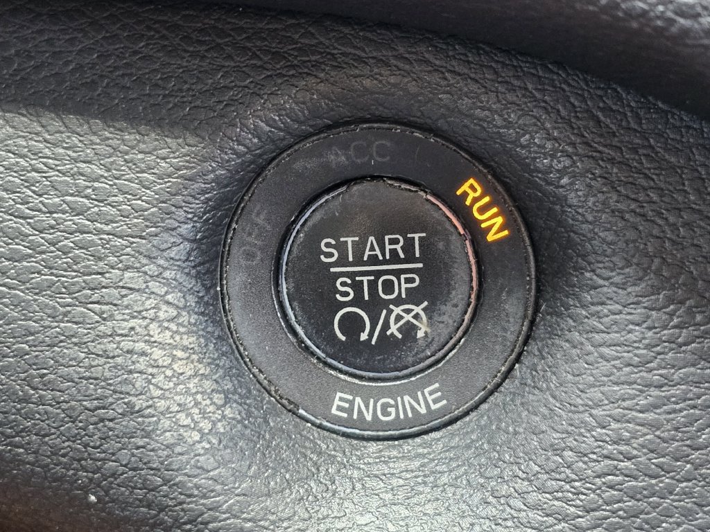 Used 2014 Jeep Cherokee Limited FWD image 33