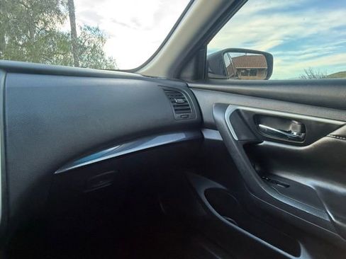 Used 2018 Nissan Altima 2.5 SR w/ SR Midnight Edition image 24