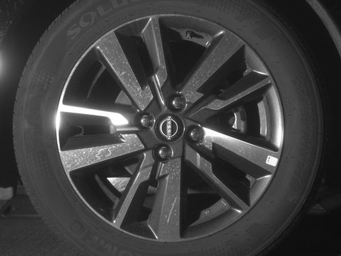 Used 2025 Nissan Versa SV image 13