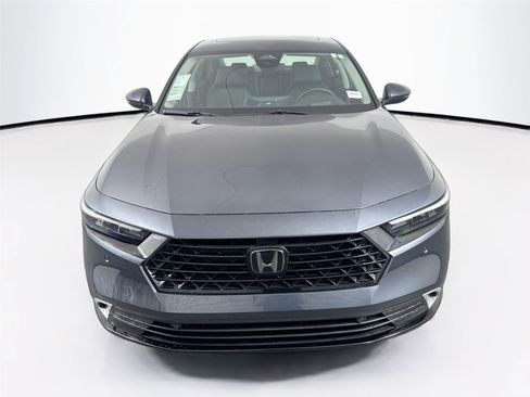 Used 2025 Honda Accord Touring image 9