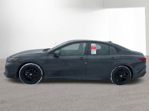 Used 2026 Toyota Camry SE w/ Convenience Package image 3