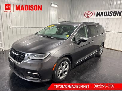 Used 2023 Chrysler Pacifica Limited
