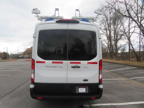 Used 2019 Ford Transit 150 XLT image 5
