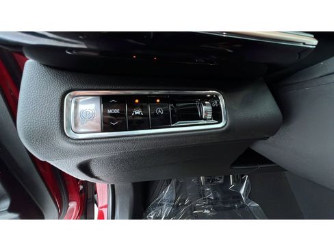 Certified 2025 Buick Envision Sport Touring image 23