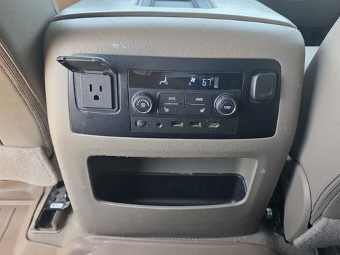 Used 2020 GMC Yukon SLT w/ Open Road Package AWD/4WD image 23