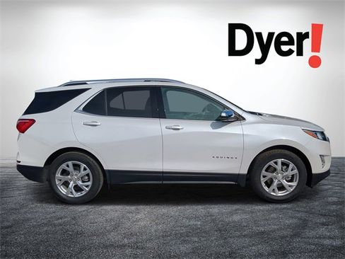 Certified 2021 Chevrolet Equinox Premier image 2