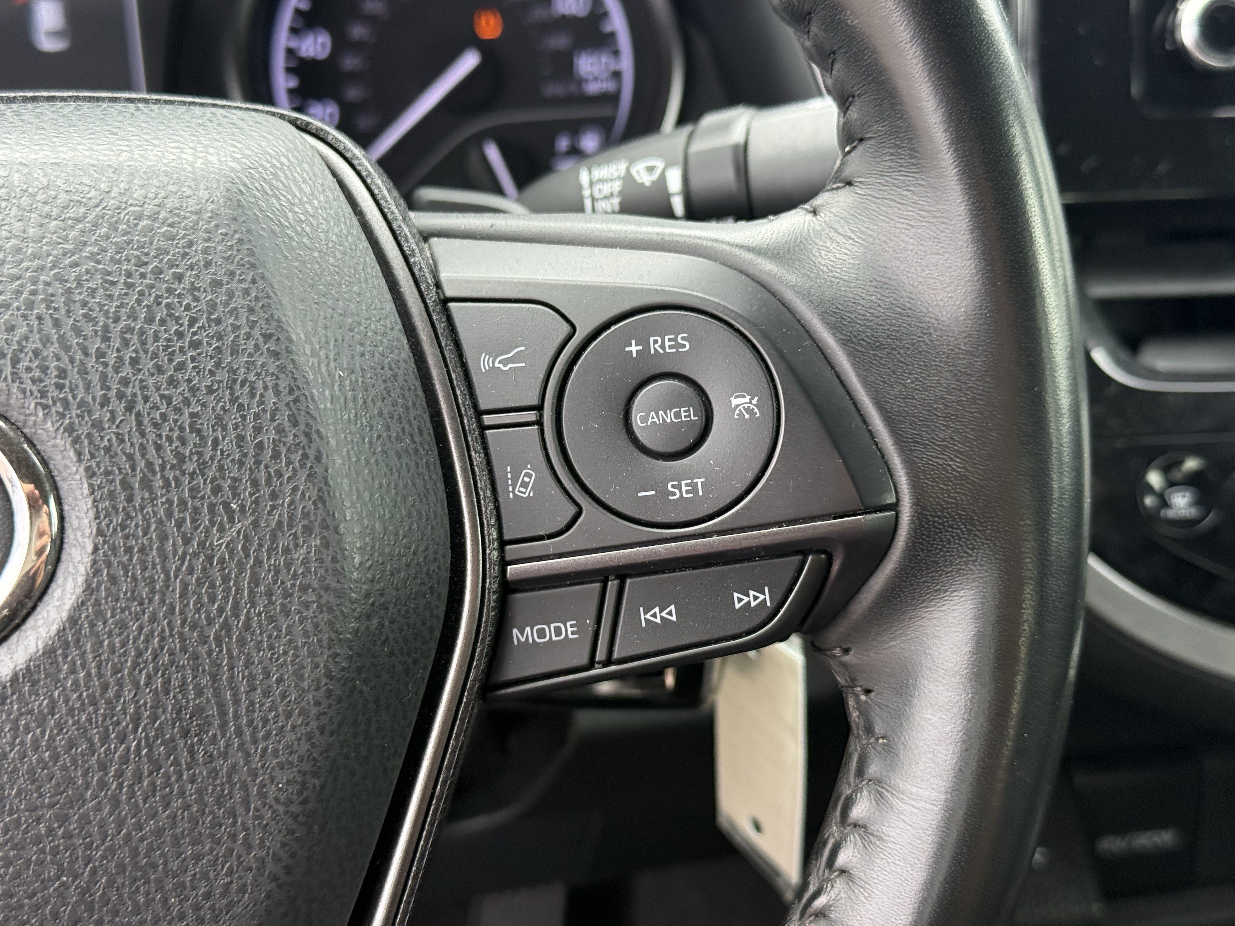Used 2023 Toyota Camry SE FWD image 17