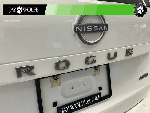 Used 2024 Nissan Rogue S AWD/4WD image 23