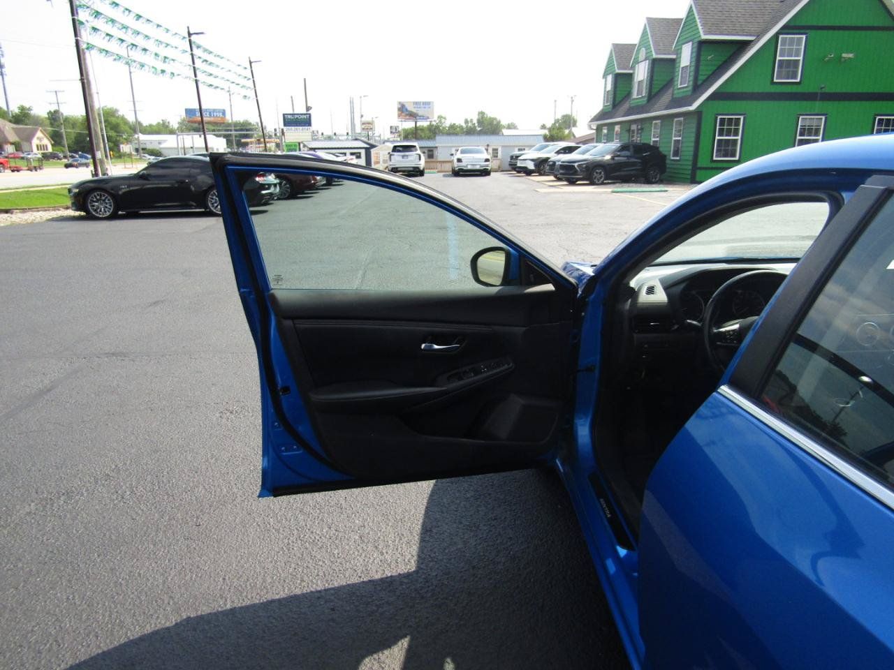 Used 2022 Nissan Sentra SV w/ Trunk Package FWD image 10