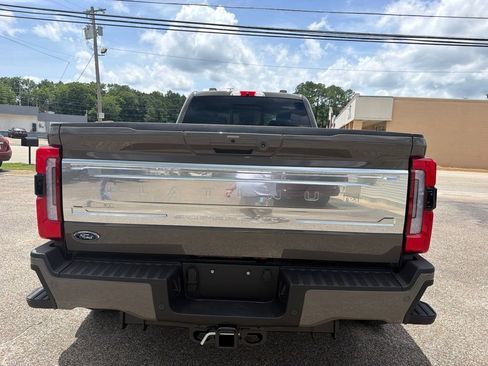 New 2026 Ford F450 Platinum w/ Platinum Plus Package AWD/4WD image 6