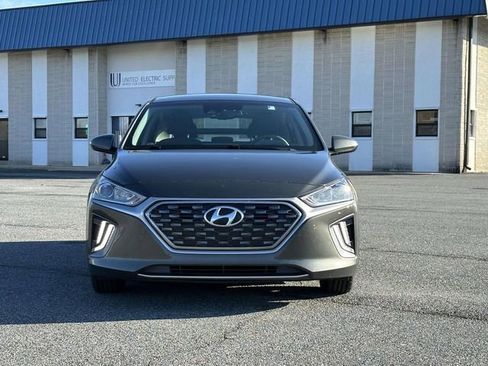 Used 2022 Hyundai Ioniq SE image 7