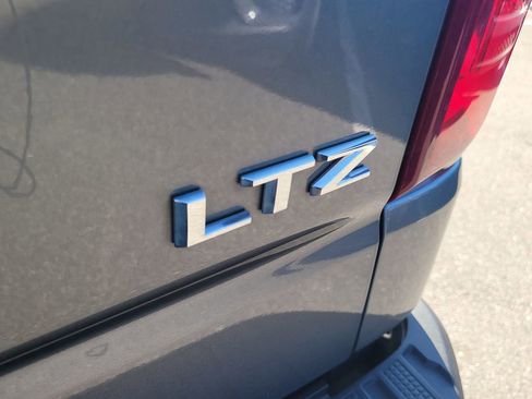 Used 2022 Chevrolet Silverado 1500 LTZ w/ LTZ Premium Package RWD image 9