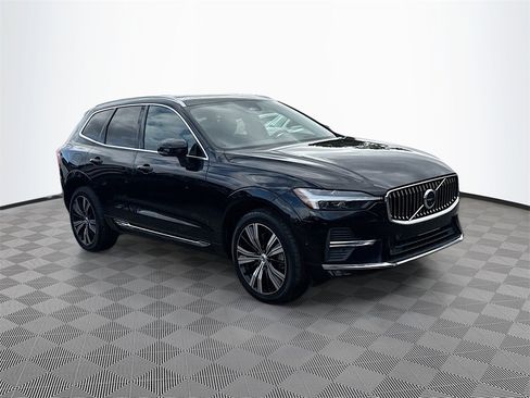 Used 2023 Volvo XC60 B6 Ultimate image 4