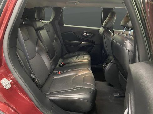 Used 2020 Jeep Cherokee Limited image 32