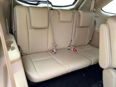 Used 2019 Toyota Highlander Limited AWD/4WD image 10