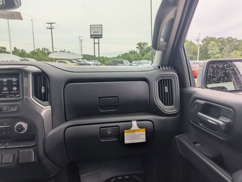 New 2025 GMC Sierra 2500 Pro w/ Convenience Package image 4