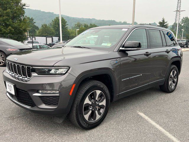 Used 2022 Jeep Grand Cherokee Limited 4xe AWD/4WD image 3