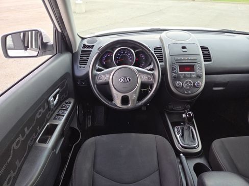 Used 2013 Kia Soul + FWD image 20