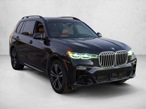 Used 2020 BMW X7 xDrive40i w/ M Sport Package image 3