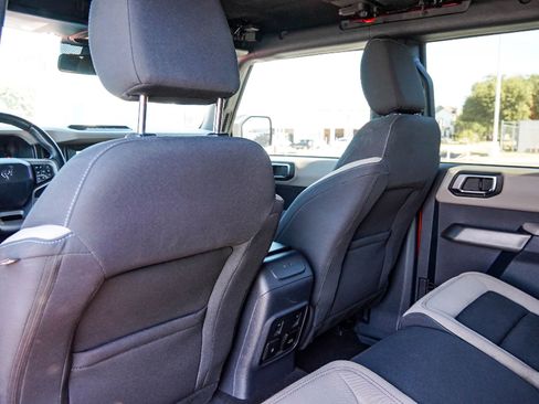 Used 2022 Ford Bronco Wildtrak image 25