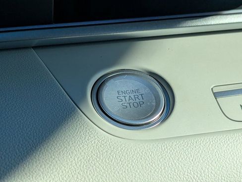 New 2026 Hyundai Elantra Limited FWD image 30