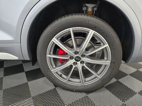 Used 2025 Audi SQ5 Premium Plus w/ Premium Plus Package image 21