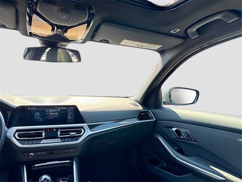 Used 2021 BMW 330e xDrive 330e xDrive w/ Premium Package image 26