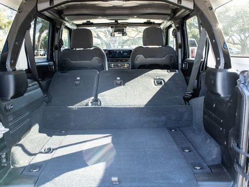 Used 2025 Jeep Wrangler Unlimited Rubicon 4xe w/ Safety Group AWD/4WD image 23