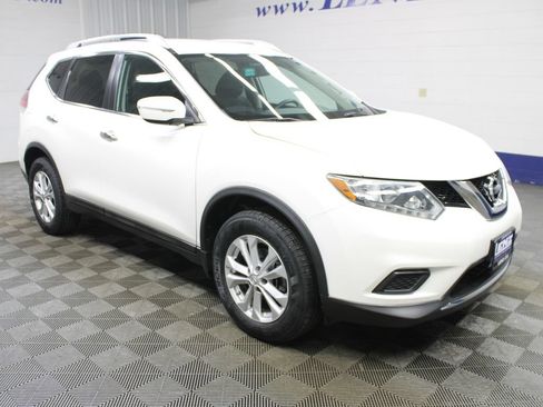 Used 2015 Nissan Rogue SV AWD/4WD image 3