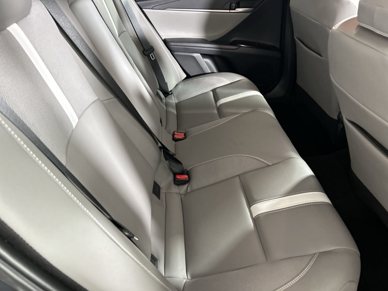 Used 2026 Toyota Camry SE FWD image 25