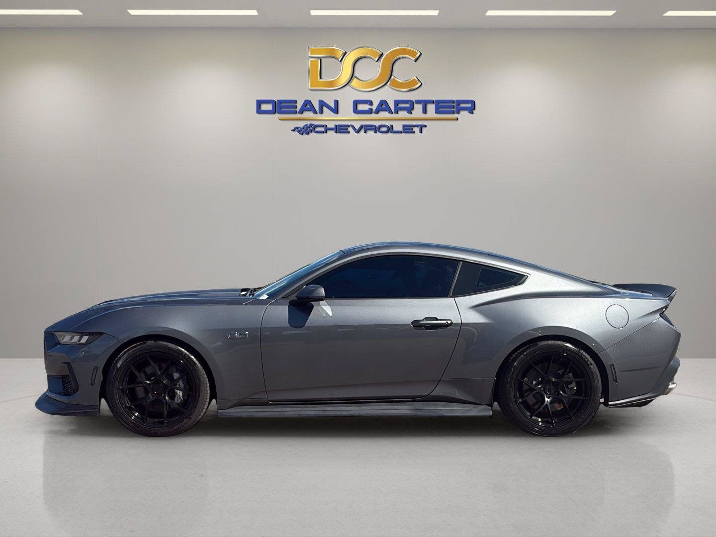 Used 2024 Ford Mustang GT Premium RWD image 2