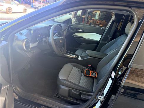 Used 2026 Chevrolet Trax LT FWD image 23