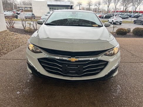 Used 2022 Chevrolet Malibu LT w/ Leather Package image 2