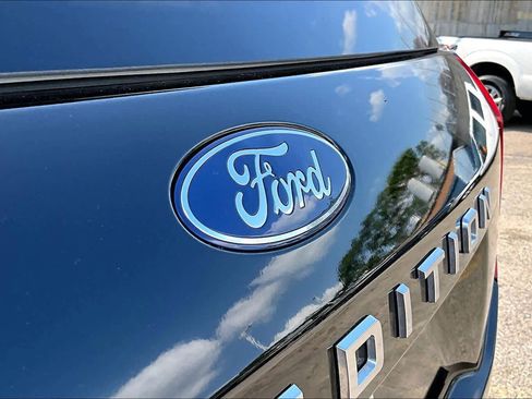 Used 2025 Ford Expedition Active RWD image 36