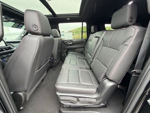 Certified 2023 Chevrolet Suburban RST w/ Luxury Package AWD/4WD image 39