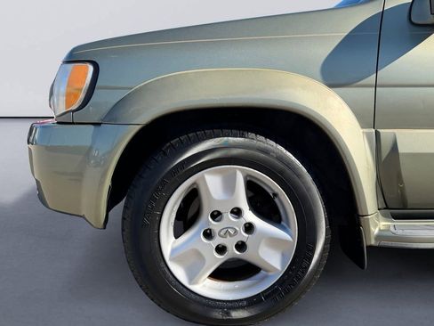 Used 2001 INFINITI QX4 4WD w/ (S02) Sport Pkg image 9