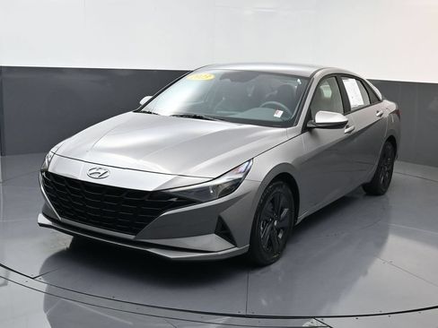 Certified 2023 Hyundai Elantra SEL FWD image 1