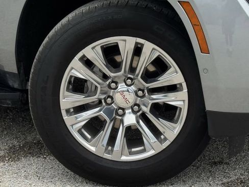 Used 2025 GMC Yukon Denali AWD/4WD image 35