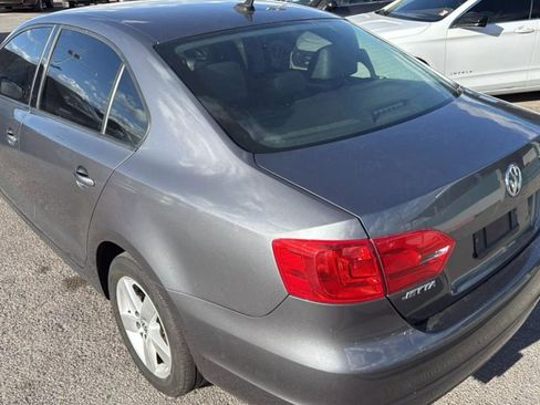 Used 2011 Volkswagen Jetta TDI image 5