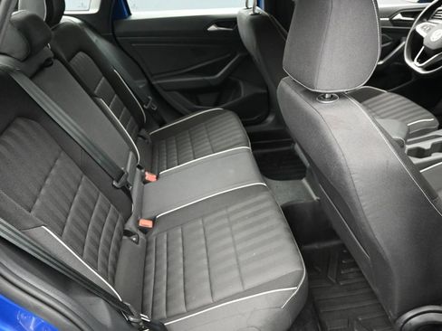 Used 2023 Volkswagen Jetta Sport image 9