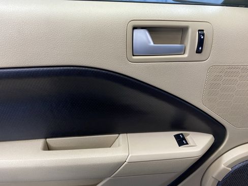 Used 2007 Ford Mustang GT image 13