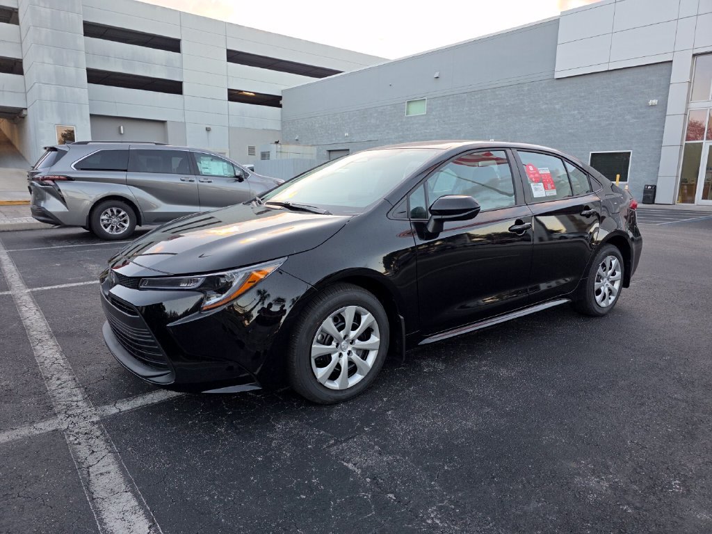 New 2027 Toyota Corolla LE FWD image 3