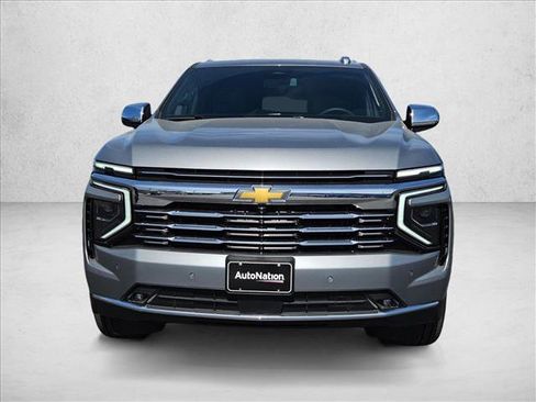New 2026 Chevrolet Suburban Premier image 7