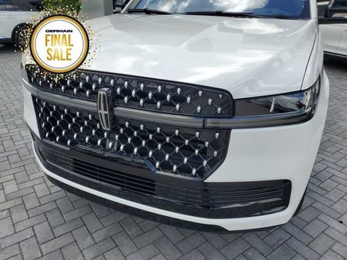 New 2025 Lincoln Navigator Black Label image 11