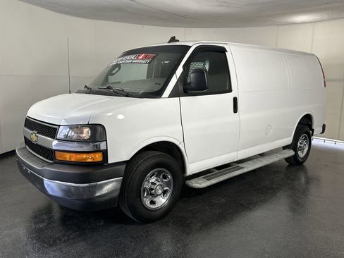 Used 2022 Chevrolet Express 2500 w/ Driver Convenience Package image 6