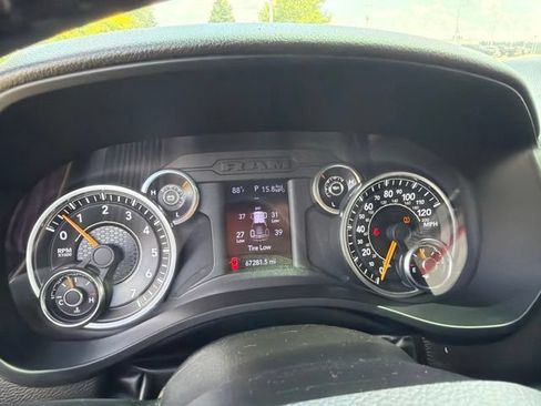 Used 2022 RAM 1500 Big Horn AWD/4WD image 11