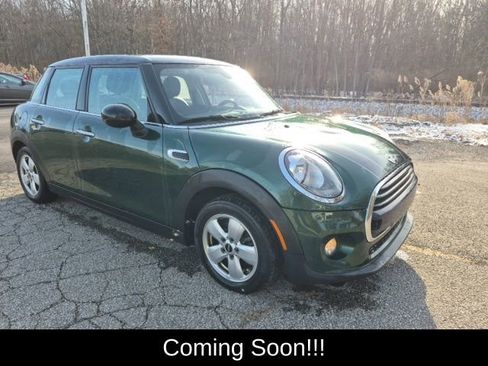 Used 2016 MINI Cooper 4-Door Hardtop image 8
